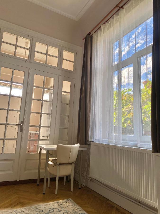 Km 0 Studio Bukarest Eksteriør billede